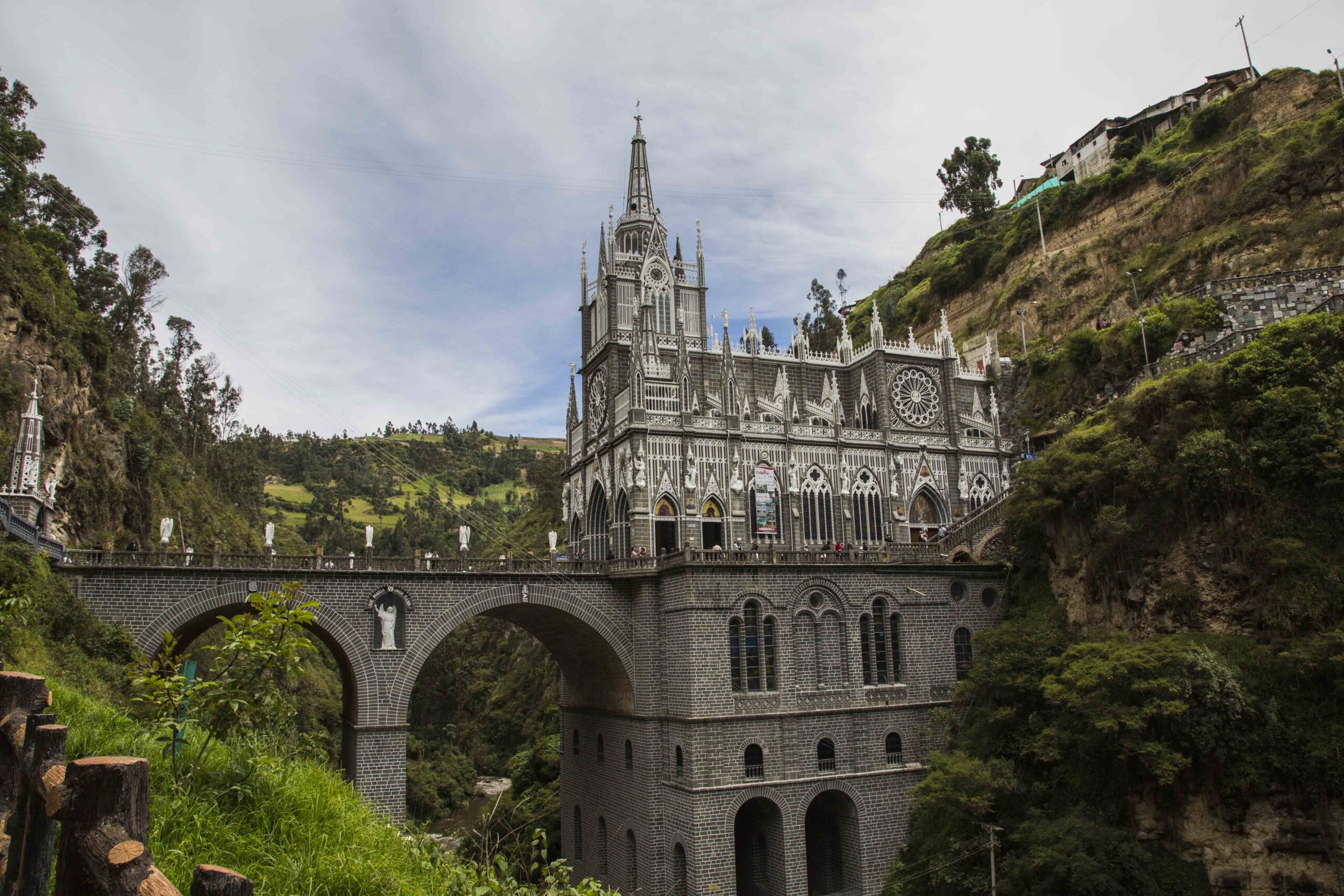 Santuario de las Lajas, colombia, nomadarte, vanlife