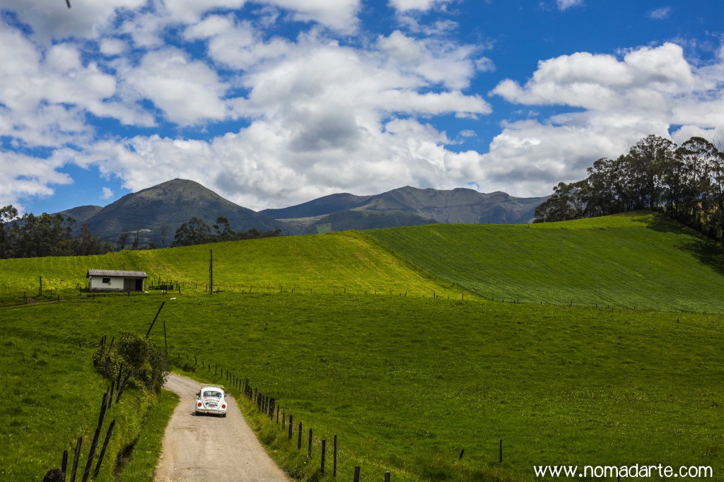 Ecuador, cosas que debes saber de Ecuador, viajando por latinoamerica, paisaje verde de Ecuador 