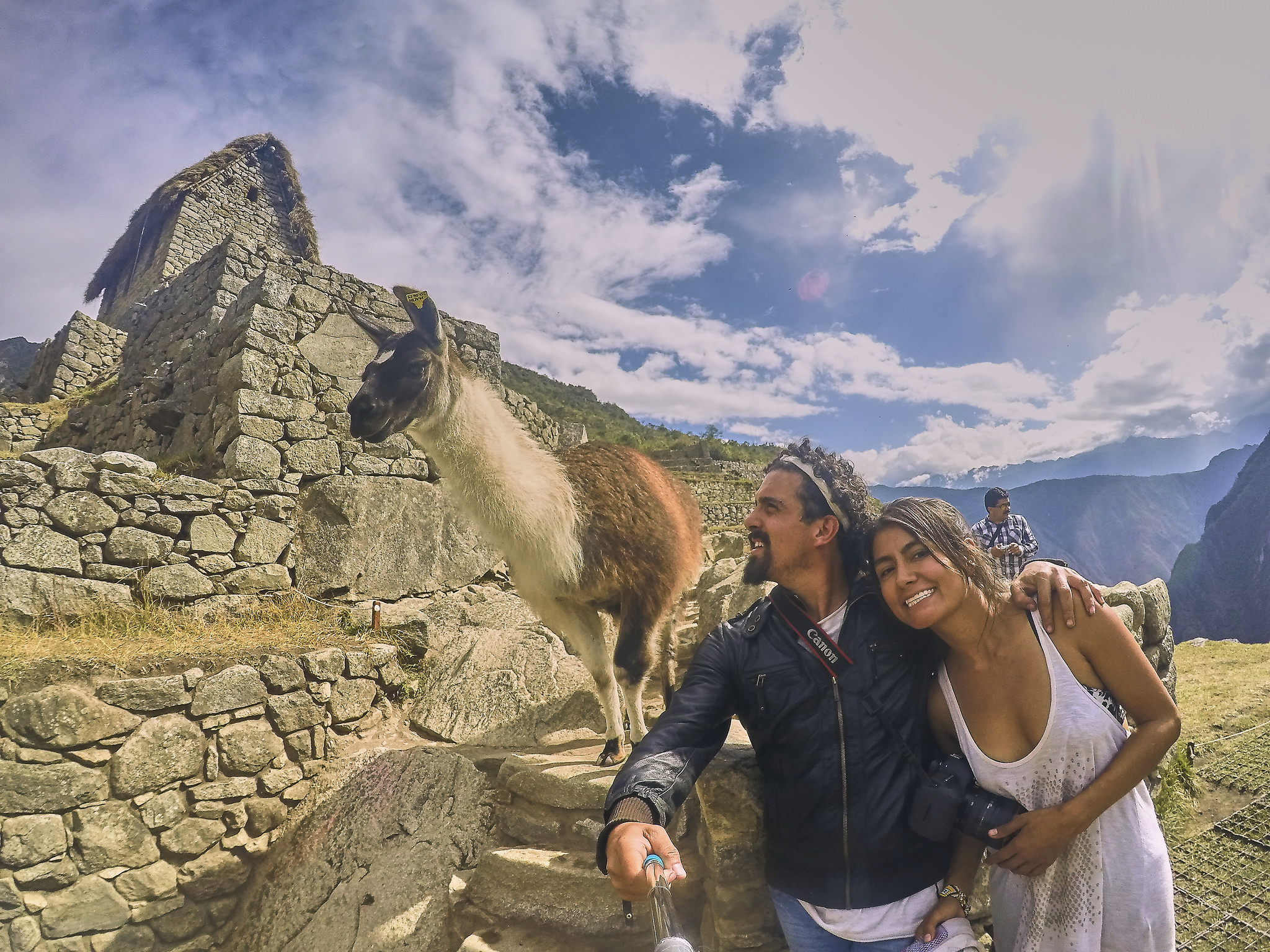 pareja viajando por peru