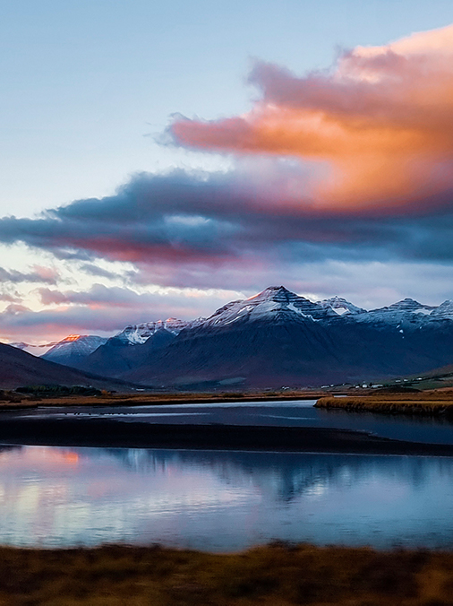 Islandia se le conoce como el país del fuego y el hielo 
