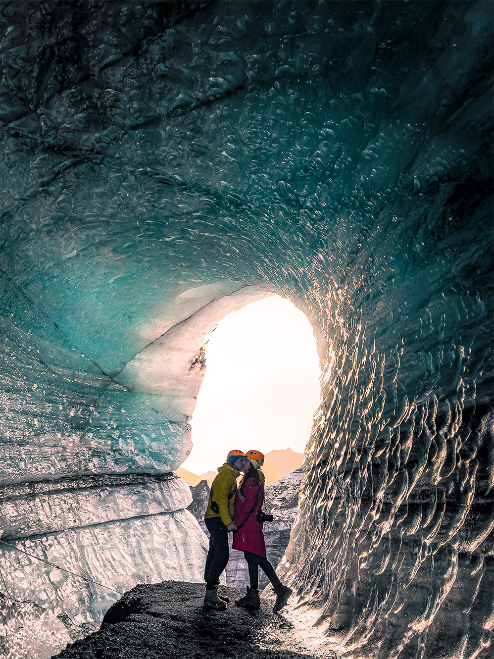 Dentro de Katla Ice Cave Islandia